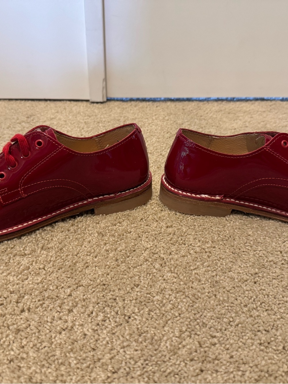 Patent Leather Red Lace-Up Oxfords- Calzado Elefante - Picture 4 of 8